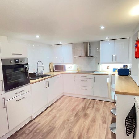 Westons Hideaway, 2 Bed, Free Parking, 6 Mins Walk To Beach, Экстерьер фото